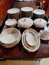 Servizio piatti porcellana - di,