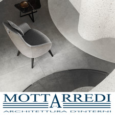 Poltrona in tessuto con base