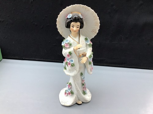 Vintage geisha with parasol - ,