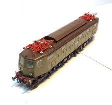 LOCOMOTIVA HR 428 SEMI AERODINAMICA