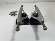 Coppia di Skateboard Trucks Grind King G7 Vintage 5.0 Argento/Nero