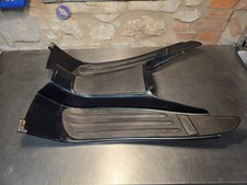 PLASTICA CARENA POGGIAPIEDI