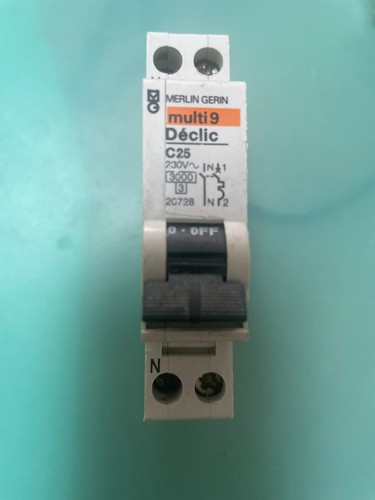 Merlin gerin disjoncteur