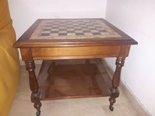 Tavolino in noce massello con