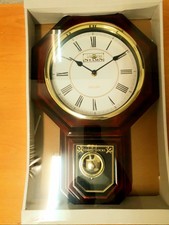 Antichi orologi da parete con