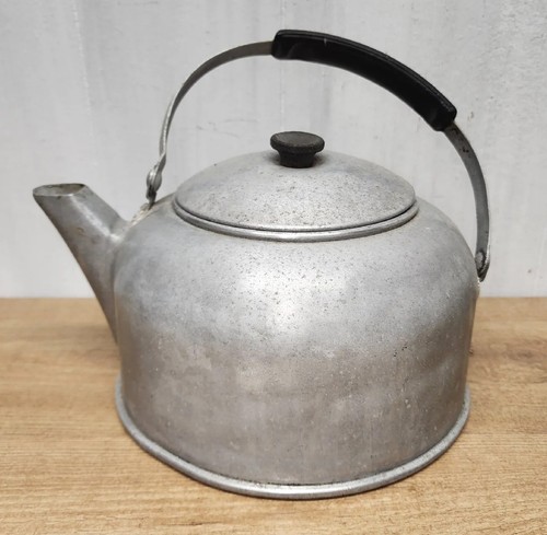 Vintage farm decor - farm, tea
