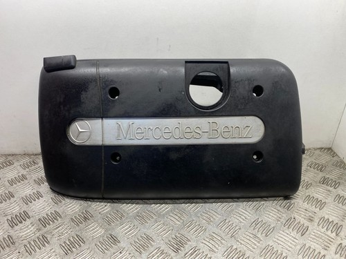 Assetto coperchio motore