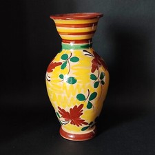 Vaso in maiolica con decoro