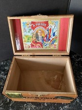 Scatola vuota per sigari in