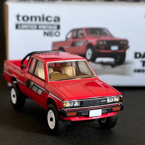 Camion datsun 4x4 tomica - camion,