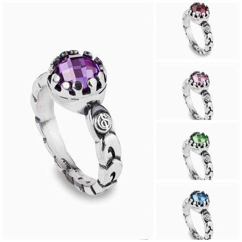 Anello con pietra centrale - ,