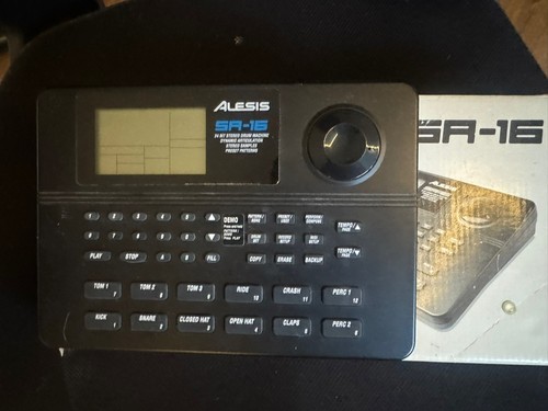 Alesis sr16 drum machine - sr-16,