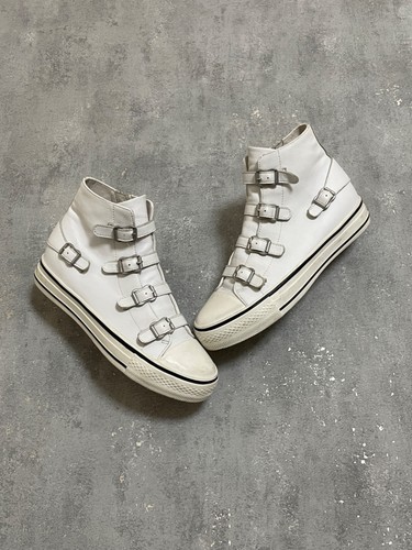Scarpe sneakers vintage con