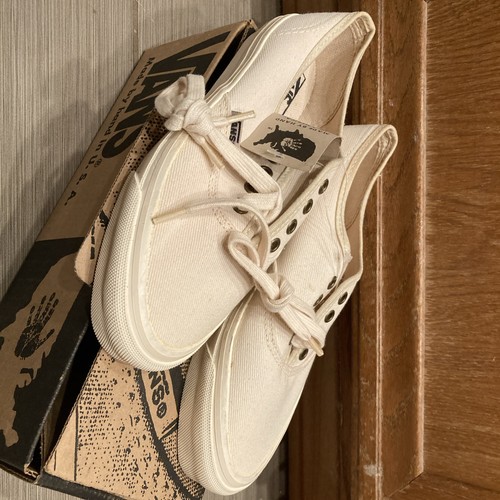 Furgoni vintage nuovi con