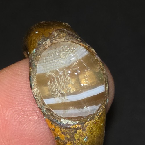 Anello antico romano con