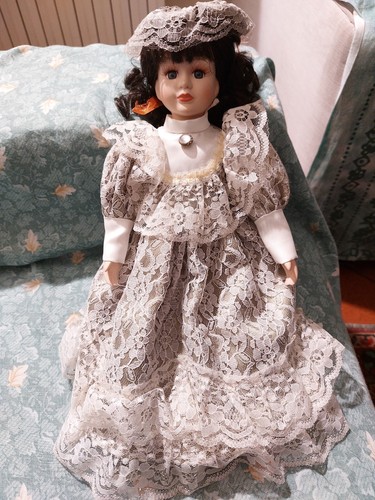 Bambola vintage porcellana - bambola,