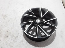 Skoda Karoq 2024 cerchio in