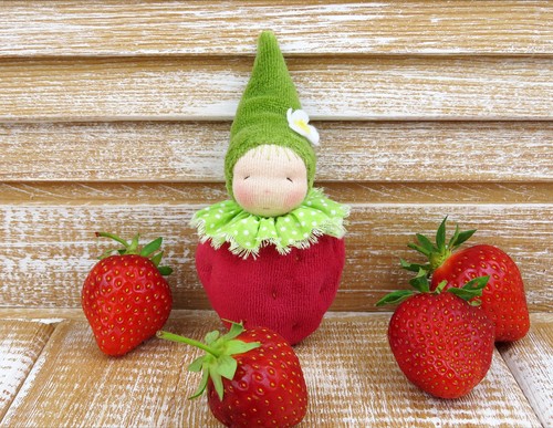 Waldorf bambola fragola