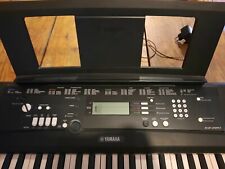 Tastiera digitale 61 tasti Yamaha ez220+sgabello,supporto,borsa. Usata 3 volte