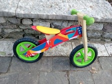 Gioco cavalcabile in legno- per bimbi di Spazio bimbi + 24 mesi.