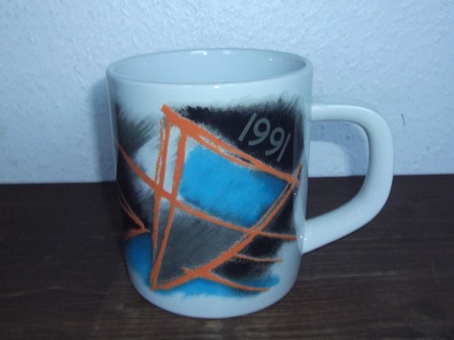 Dekorative jahrestasse 1991 - dekorative,
