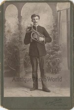 Bellissimo Mustached Uomo W