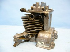 Cilindro usato, come in foto, motore GX35, x collezione motori, non funzionante