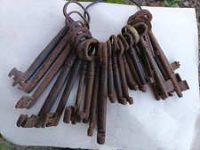 Lotto di 24 Chiavi Antiche