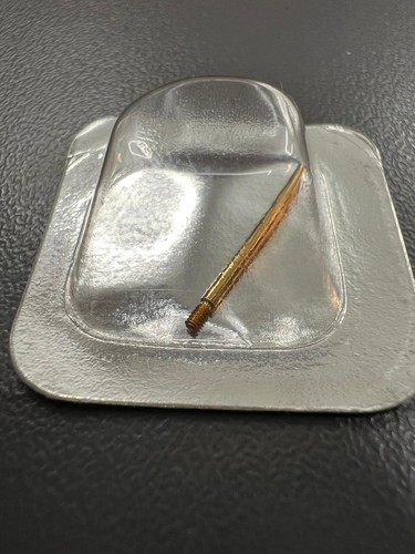 Original yellow gold screw - original,
