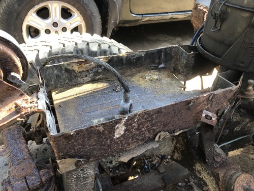 Land rover series - 3, battery
