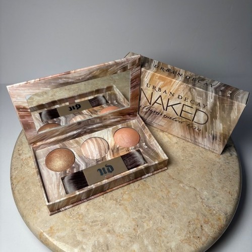 Urban decay naked - decay, illuminated