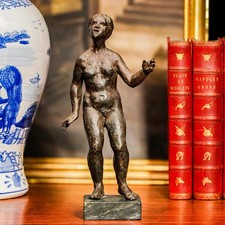 Statua antica scultura nuda