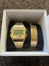 Orologio e bracciale digitale Timex x MM6 Maison Margiela T80 tono oro | Nuovo con scatola