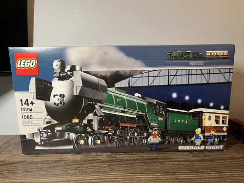 Lego 10194 emerald - lego, night
