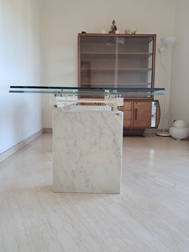 Tavolo cristallo con - di,