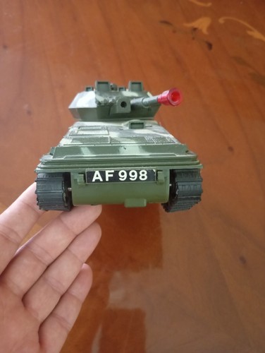 Carro armato giocattolo - armato,