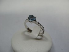 Anello in oro bianco 18 kt CUORE NATURALE acquamarina e diamanti