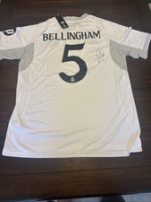 MAGLIA AUTOGRAFATA JUDE BELLINGHAM REAL MADRID FIRMATA AUTENTICA NUOVA CON ETICHETTE CON CERTIFICATO DI AUTENTICITÀ