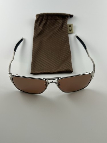 Oakley detenuto cromo lucido