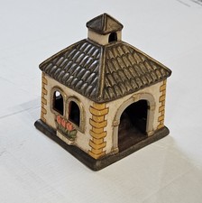 thun casetta con tulipani