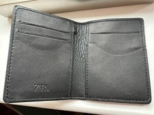 Portafoglio in pelle da uomo
