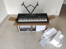 Tastiera elettronica Yamaha PSR-E453 con cavalletto