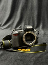 Nikon D3100 DSLR/ 14,2 MP/solo