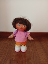 BAMBOLA DORA PERFETTAMENTE FUNZIONANTE - PARLA E CAMMINA