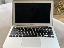 Apple Macbook Air 11” anno 2015. Perfetto. ATTENZIONE: Tastiera Americana.