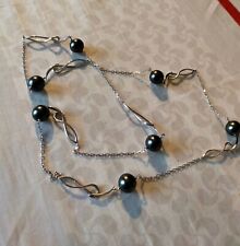COLLANA CATENA LUNGA CON PERLE GRIGIE