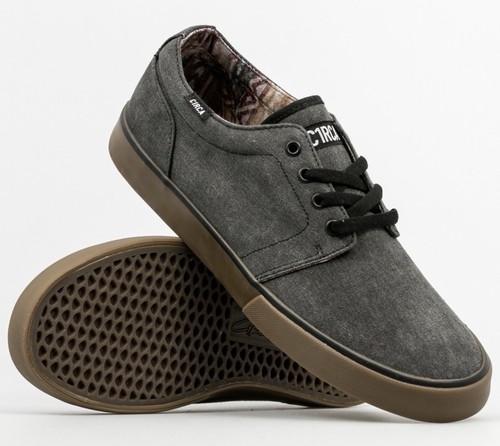 Scarpa skate nuova con - nuova, scatola