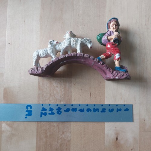 Pastorello con pecore - , su