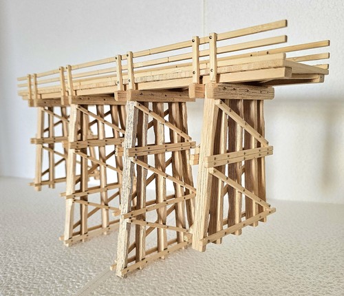 Ponte ferroviario artigianale