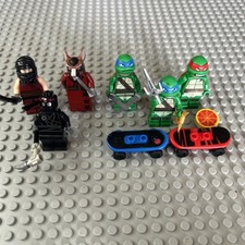 Lego 79103 Lotto Minfig Attacco Tana Tartarughe Con Accessori E Skateboard
